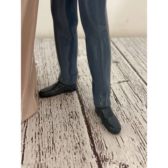 Lladro #06475 Happy Anniversary Couple Dancing - Picture 12 of 15